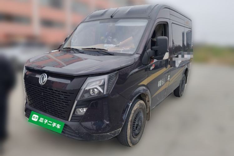 Used Dongfeng Yufeng 2023 V9+ 2.0T Manual Front-Drive Multi-Function Short-Chassis Mid-Height 5/6-Seater