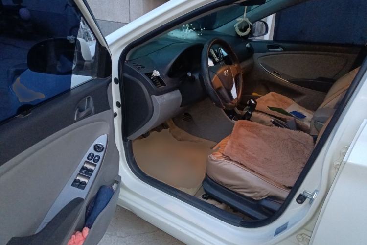 Used Hyundai Verna (older generation) 2014 1.4L Manual Smart GLS Trim