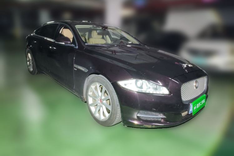 Used Jaguar XJ 2015 XJL 3.0 SC Four-Wheel Drive Panoramic Business Edition Front Right 45 Deg