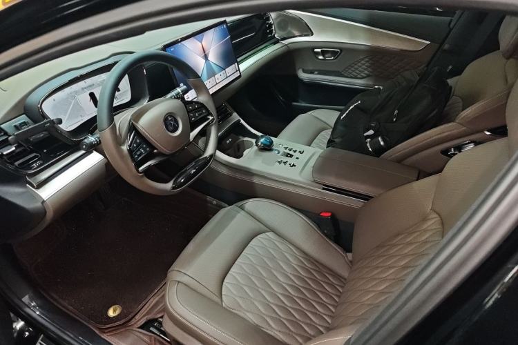 Used BYD Han 2024 DM-i Glory Edition 121KM Prestige Model