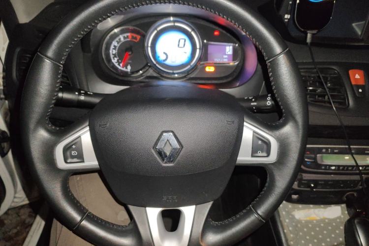 Used Renault Fluence 2015 2.0L Fashion Edition