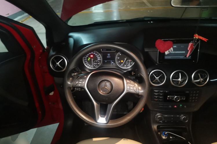 Used Mercedes-Benz B-Class 2012 B 180 Steering Wheel