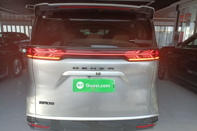 Used Denza D9 2022 DM-i 970 Four-Wheel Drive Prestige Model Rear