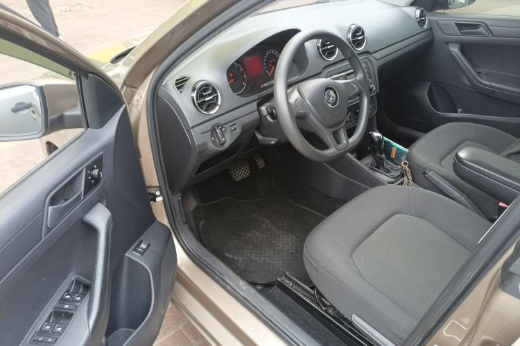 Used Volkswagen Jetta 2019 Dream Edition 1.5L Automatic Fashionable Version Driver Seat