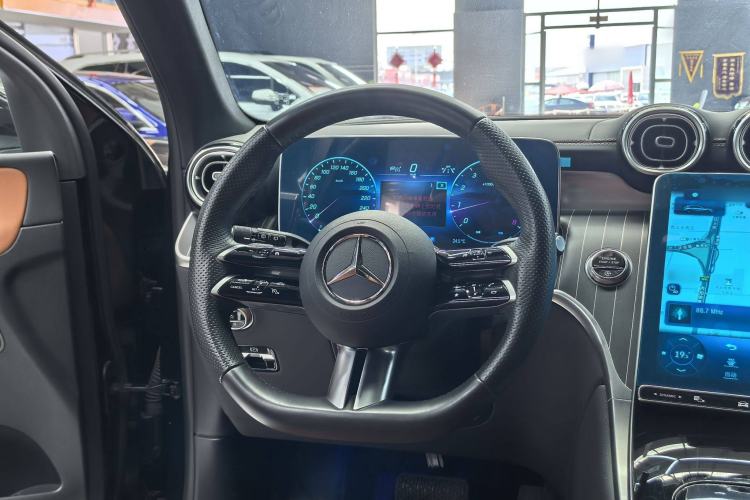 Used Mercedes-Benz GLC 2024 GLC 260 L 4MATIC Luxury Model 5 Seats