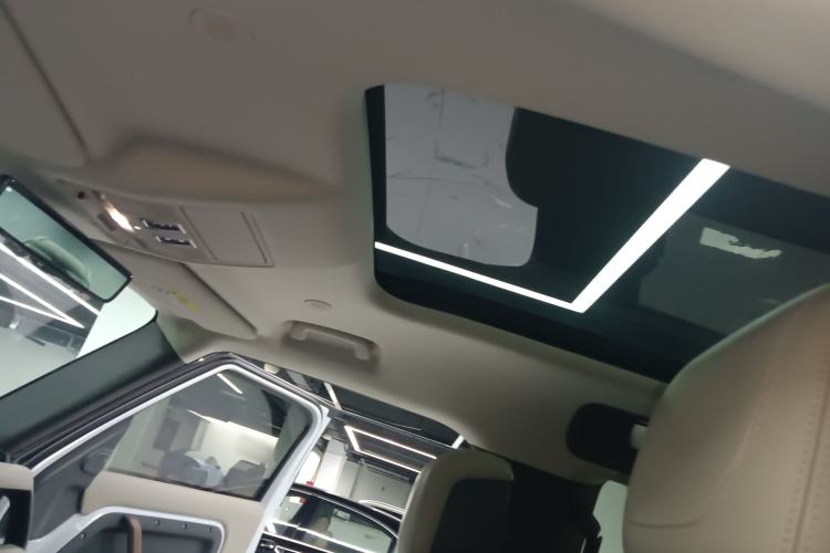 Used Land Rover Defender 2022 90 2.0T P300 Tiger-Power Ambition Edition
