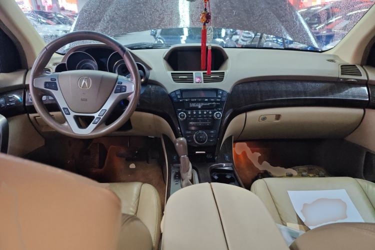 Used Acura MDX 2010 3.7 Standard Edition Center Console