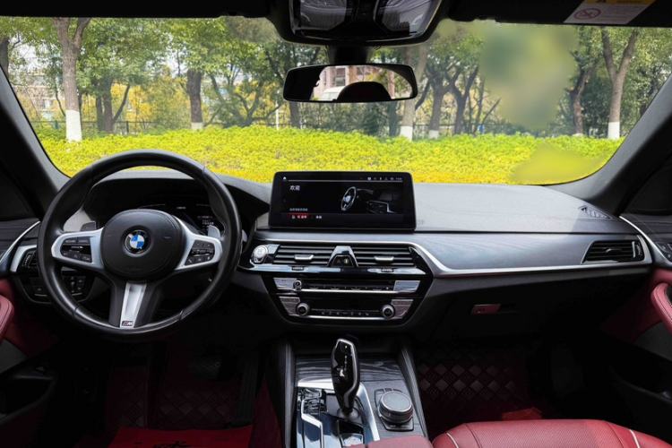 Used BMW 5 Series 2022 530Li Leading Model M Sport Package
