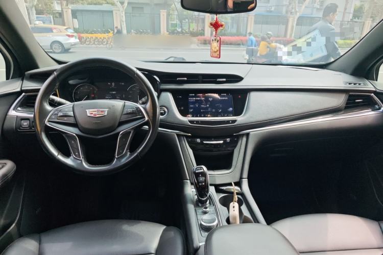 Used Cadillac XT5 2021 2.0T Four-Wheel Drive Luxury Version Center Console