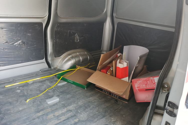 Used Wuling Zhiguang 2020 1.2L Van Utility Model China VI Emission Standard 2 Seats LSI