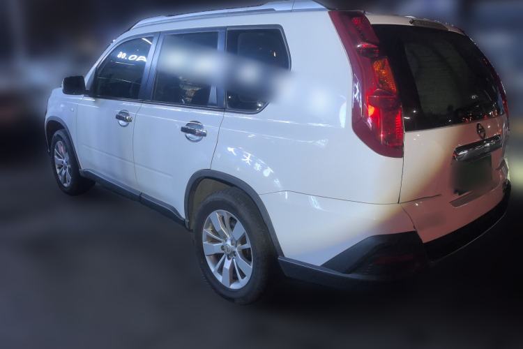 Used Dongfeng Fengdu MX6 2016 2.0L CVT Two-Wheel Drive All-Around Version