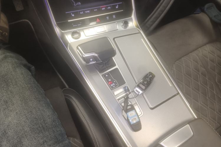 Used Audi A7L 2024 45 TFSI quattro Luxury Edition
