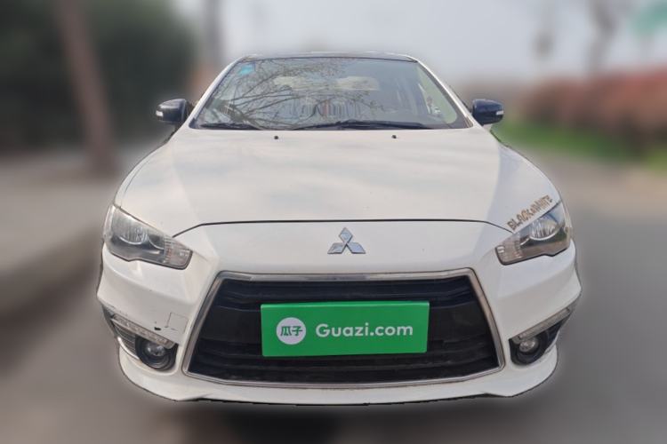 Used Mitsubishi Lancer EX 2016 1.8L Manual Black-and-White Retro Edition