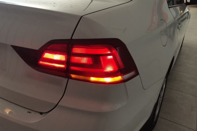 Used Volkswagen Santana 2021 1.5L Manual Fashion Edition Right Rear Taillight