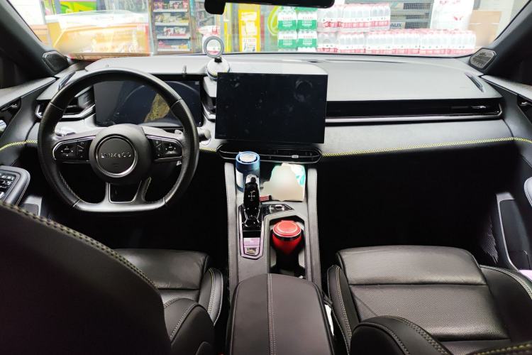 Used Lynk & Co 03 2023 2.0TD DCT JingPro Center Console