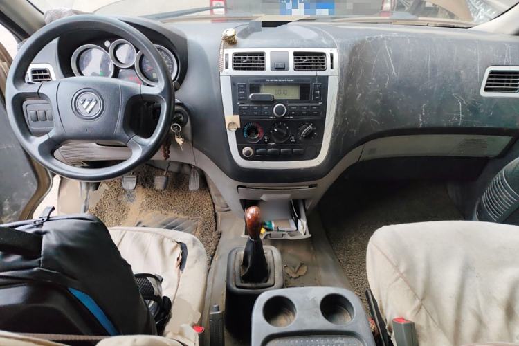 Used Foton MP-X E 2014 2.0L Wealth Express Classic Edition Basic Configuration with 4Gi-VVT