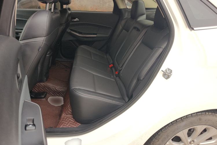 Used Ford Escort 2015 1.5L Automatic Fashion Model
