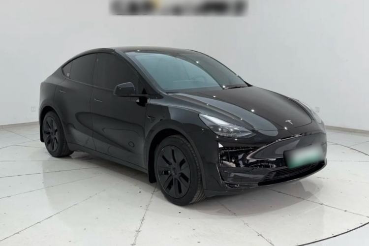 Used Tesla Model Y 2023 Rear-Wheel-Drive Version Front Right 45 Deg