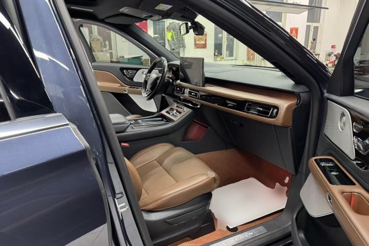 Used Lincoln Aviator 2021 3.0T V6 All-Wheel-Drive Executive Edition
