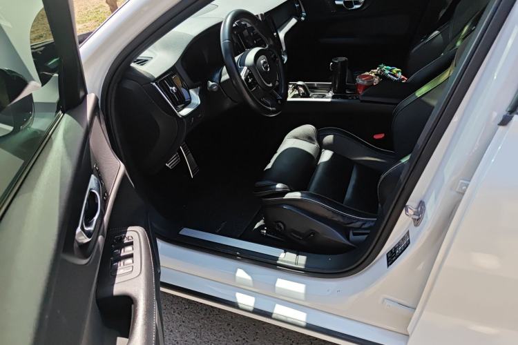 Used Volvo V60 2021 B5 Zhiyuan Sport Edition Driver Seat