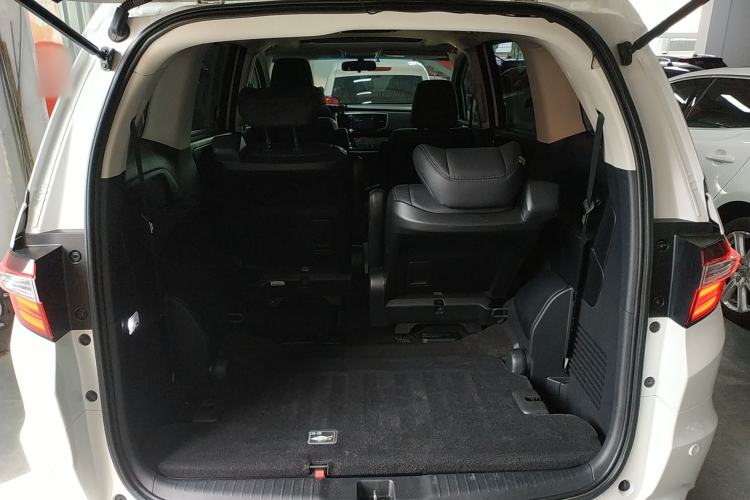 Used Honda Odyssey 2018 2.4L Smart Edition Trunk