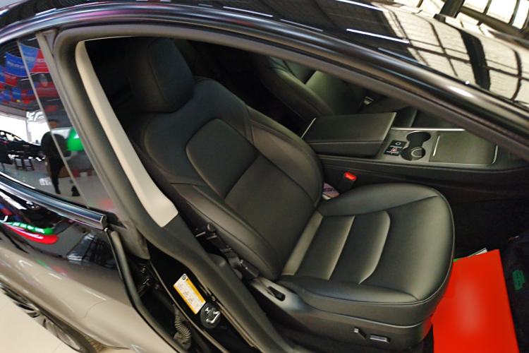 Used Tesla Model Y 2023 Long-Range All-Wheel-Drive Version