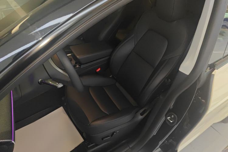 Used Tesla Model Y 2024 Rear-Wheel-Drive Version
