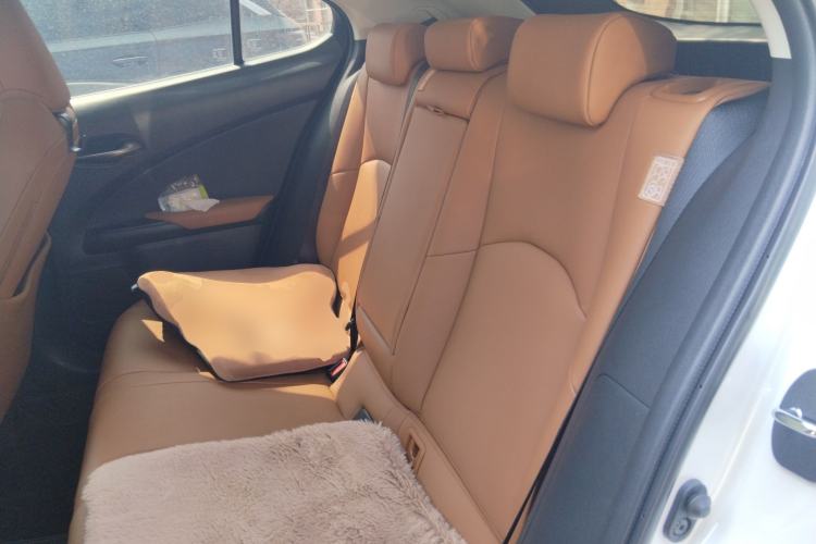 Used Lexus UX 2020 260h Explore-Cool Edition