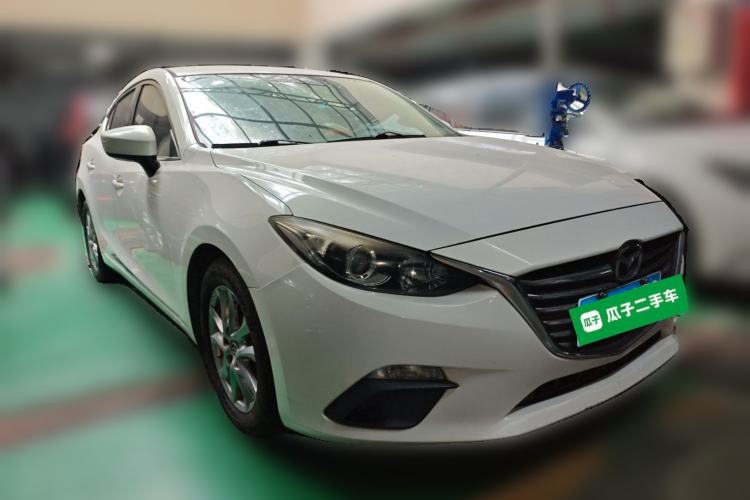 Used Mazda 3 Axela 2014 Sedan 1.5L Automatic Comfort Model
