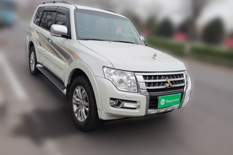Used Mitsubishi Pajero 