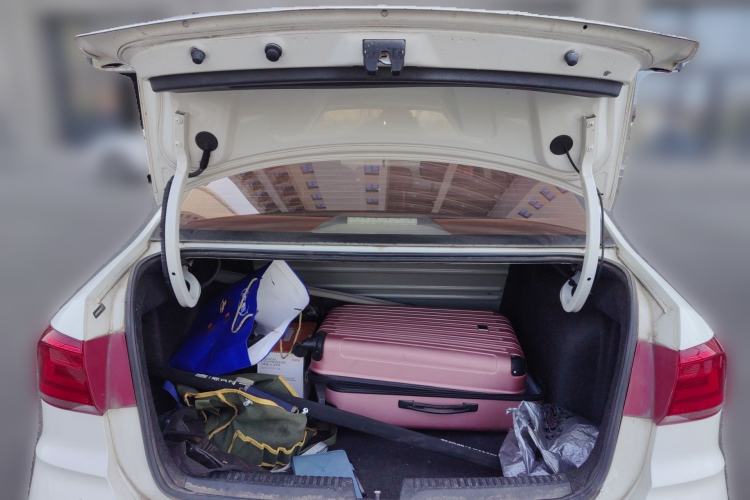 Used Volkswagen Santana 2016 1.6L Manual Fashion Edition