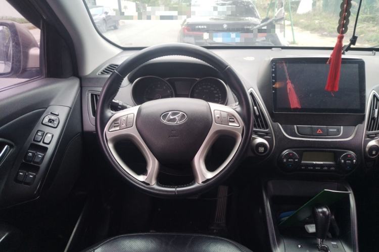 Used Hyundai ix35 2013 2.0L Automatic Two-Wheel Drive Smart GLS China IV Standard Steering Wheel
