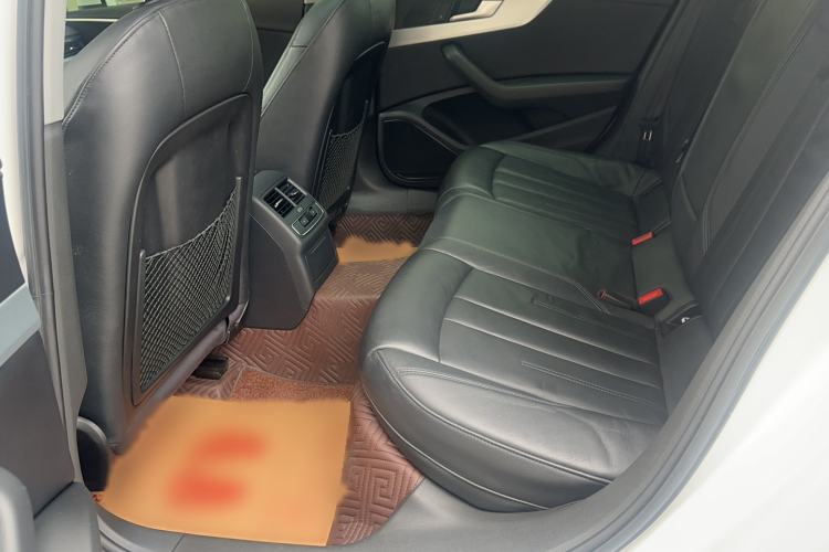 Used Audi A4L 2018 30th Anniversary Edition 40 TFSI Fashion Model Interior 3