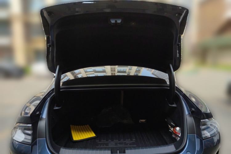 Used Xiaomi Auto SU7 2024 Four-Wheel Drive Ultra-Long Range Advanced Intelligent Driving Max Edition