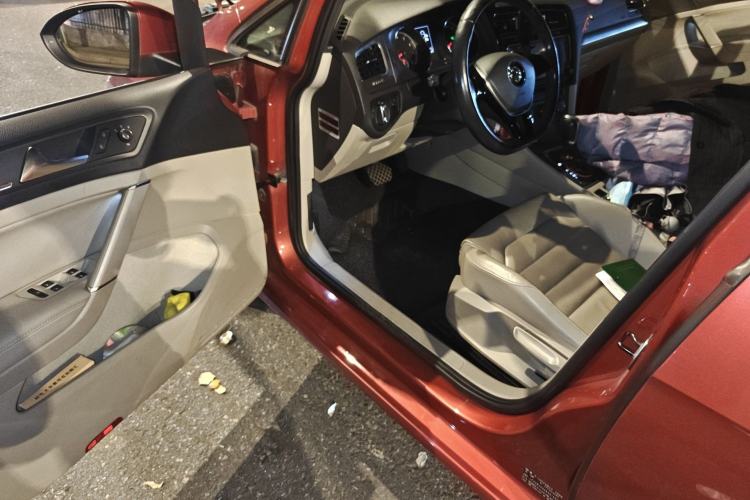 Used Volkswagen Golf 2014 1.6L Automatic Comfort Model Driver Seat