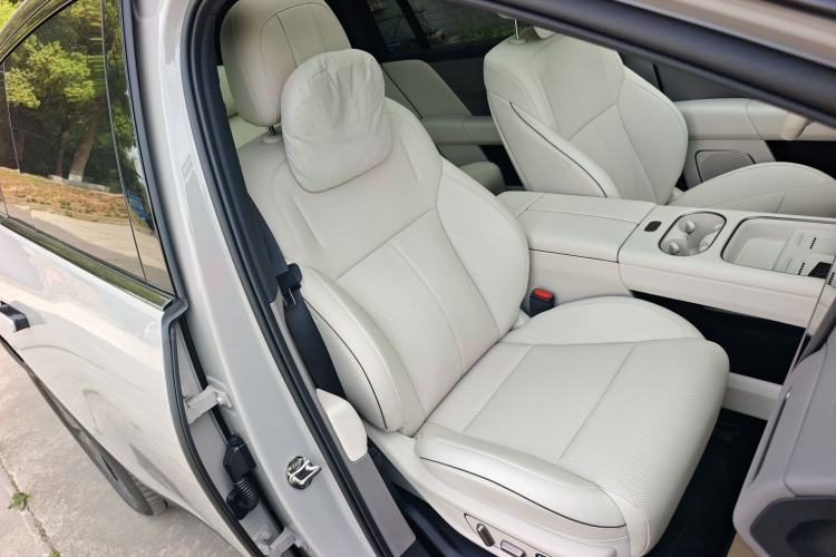 Used Li Auto i6 2025 Model Two-Wheel-Drive Standard Type Right Front Seat