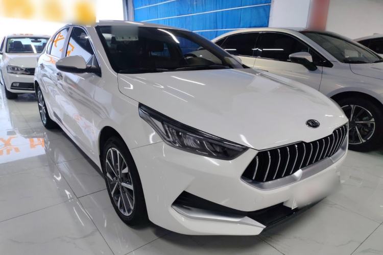 Used Kia K3 2021 1.5L CVT Fashion Edition Front Right 45 Deg