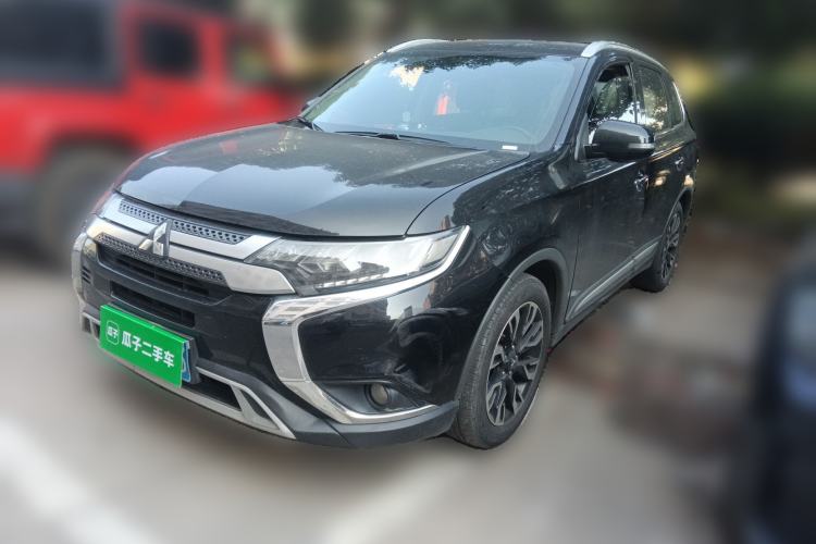 Used Mitsubishi Outlander 2019 2.4L 4x4 Zhi Xiang Edition 5 Seats China VI Standard