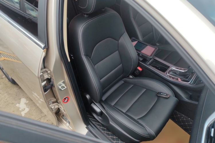 Used Geely Auto Emgrand 2018 1.5L CVT Upward Connect Edition Right Front Seat