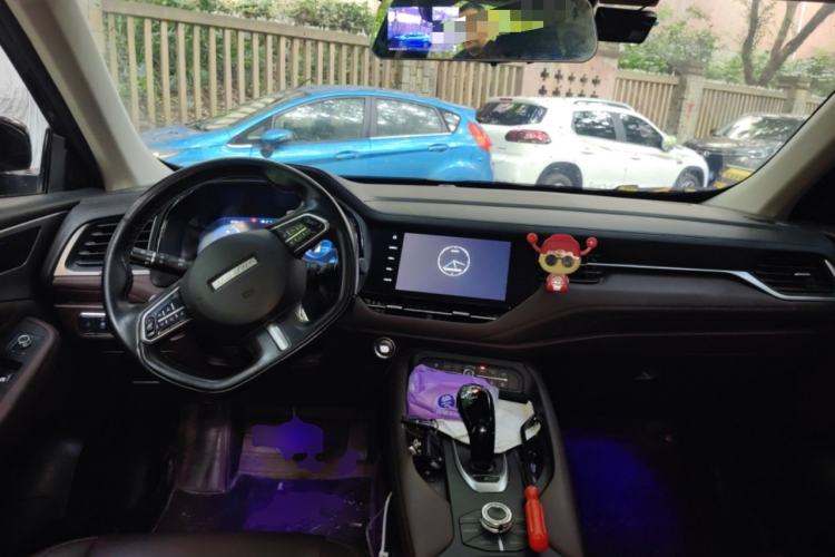 Used Haval F7 2020 2.0T All-Wheel Drive iJoy Center Console