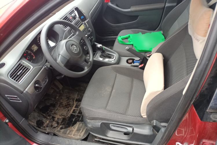 Used Volkswagen Sagitar 2012 1.6L Automatic Fashion Edition Left Front Seat