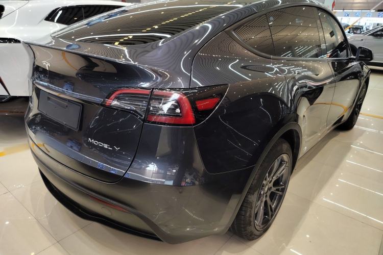 Used Tesla Model Y 2024 Rear-Wheel-Drive Version Rear Right 45 Deg