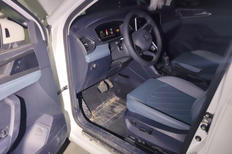 Used Volkswagen Tharu 2023 300TSI Two-Wheel-Drive Moonlight Edition
