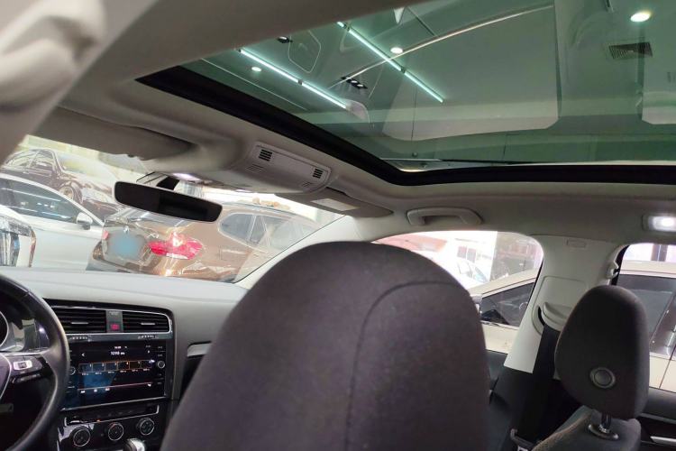 Used Volkswagen Golf 2019 1.8TSI Travel Edition
