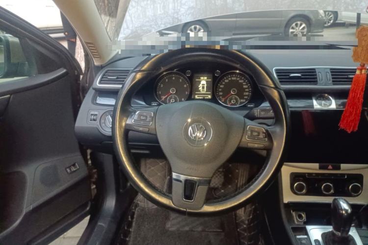 Used Volkswagen Magotan 2013 1.8TSI Premier Model Steering Wheel