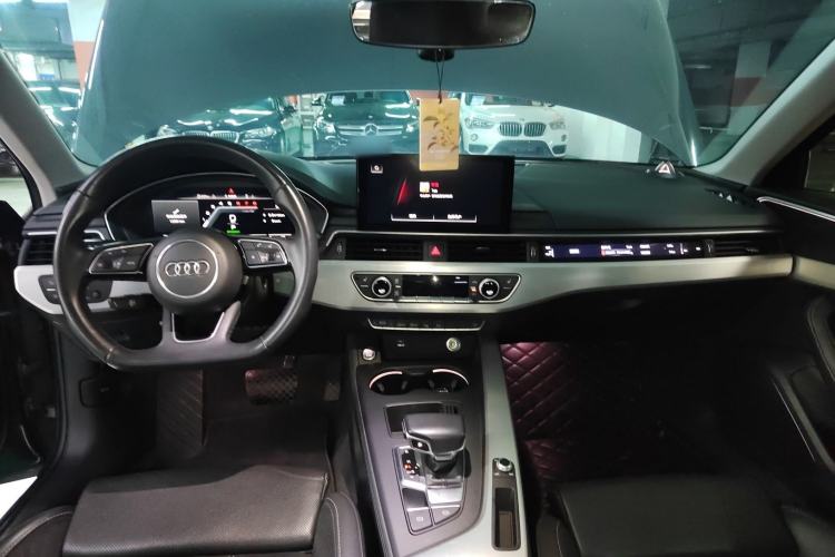 Used Audi A4L 2022 40 TFSI Luxury Dynamic Model
