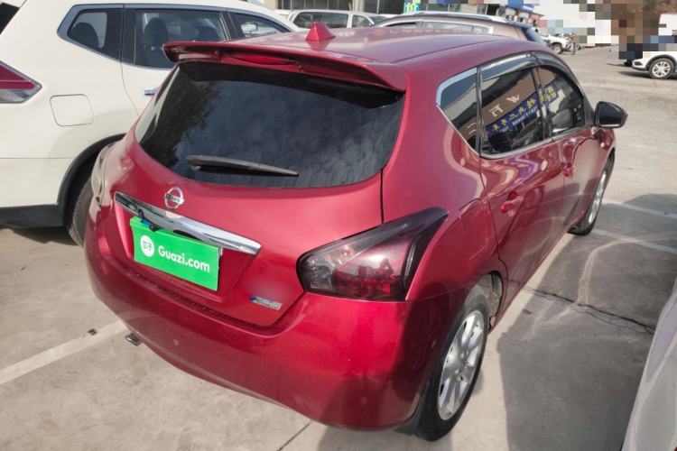 Used Nissan Tiida 2013 1.6L CVT Cool Cafe Edition
