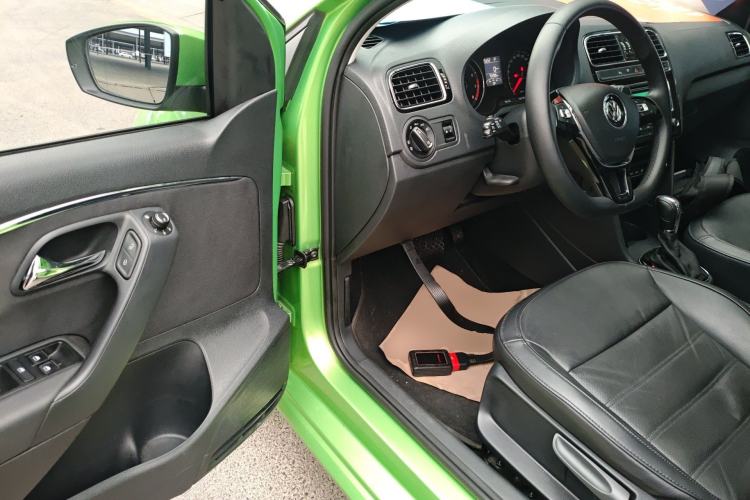 Used Volkswagen Polo 2014 1.6L Automatic Luxury Edition Driver Seat