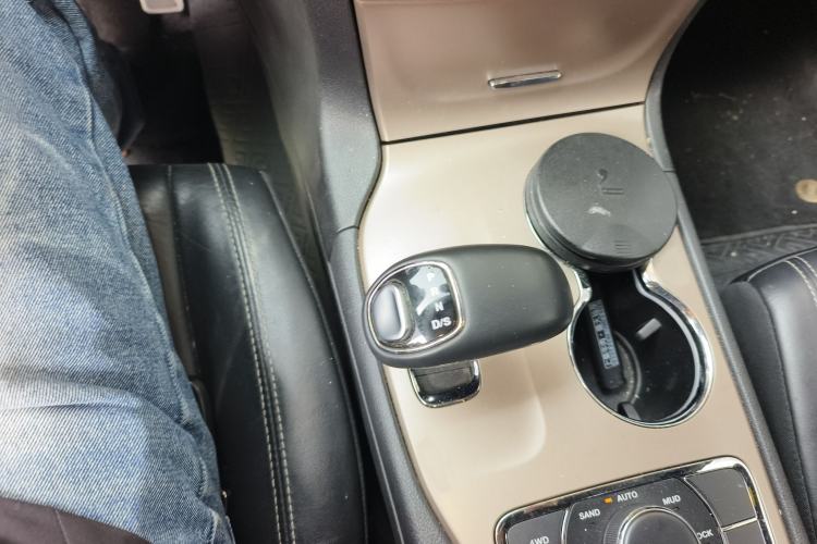 Used Jeep Grand Cherokee 2014 3.0TD Diesel Comfort Navigation Version Gear Lever