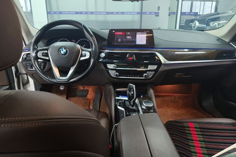 Used BMW 5 Series 2019 525Li Luxury Package
